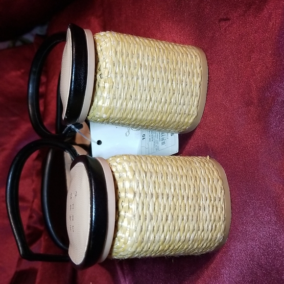 NWT 3 1/4 gorgeous heel slide sandal padded insole for comfort - Picture 5 of 6